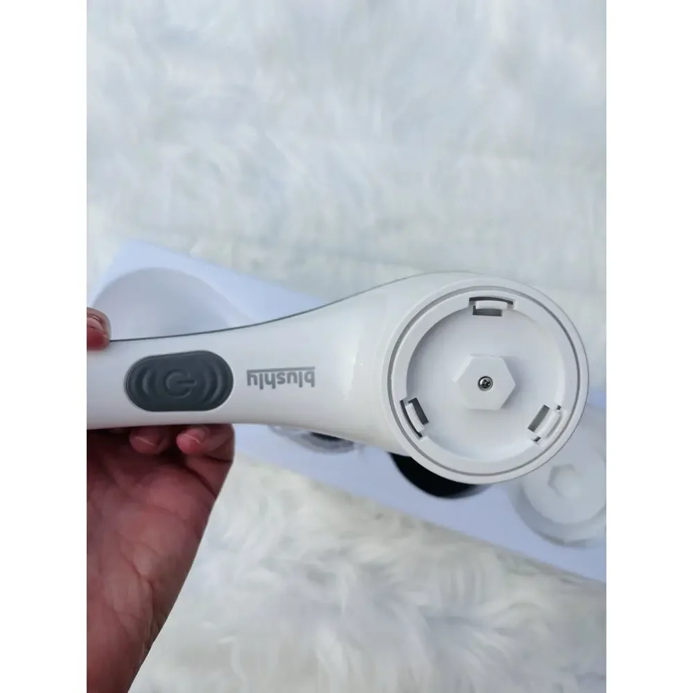 BLUSHLY Cleansing & Exfoliating Body Brush with Heads (NEW IN BOX)‎